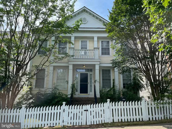1003 Heritage Fields Ave, Rockville, MD 20850