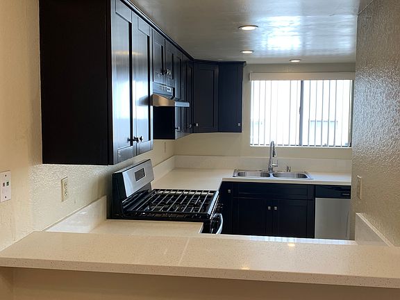 4th image of 340 W Wilson Ave APT 4