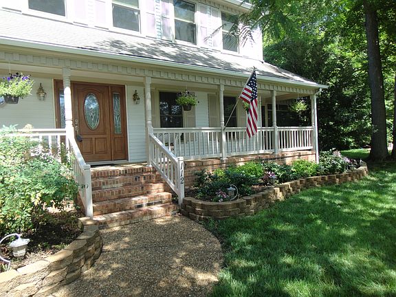2nd image of 112 Allen Harris Dr