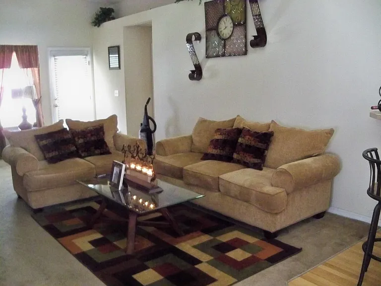 7357 Ironside Dr E — Photo 5
