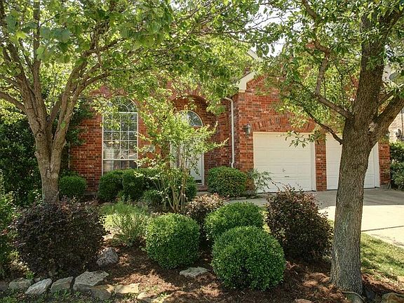4th image of 2020 Old York Dr