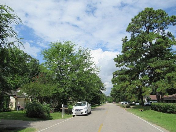 4th image of 820 Magnolia Ave
