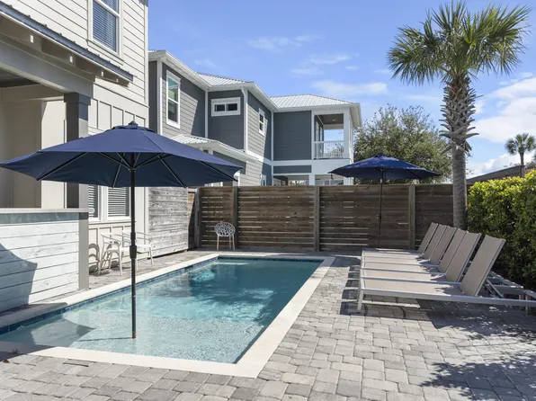82 Walton Dr, Miramar Beach, FL 32550