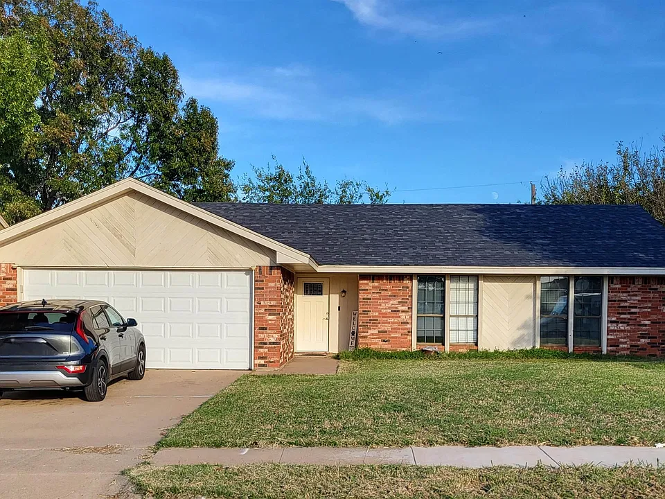 5527 Lucky Ln