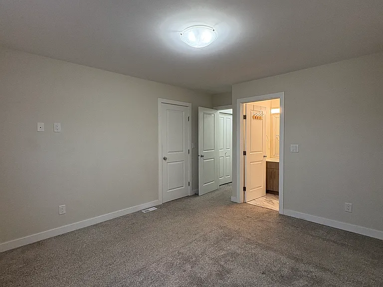 1485 Ravelston Ave W — Photo 12