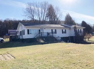 55 Walnut St, Cherry Tree, PA 15721