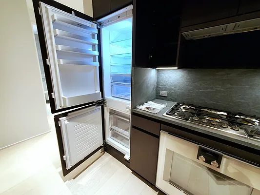 Rented by Compass | media 18