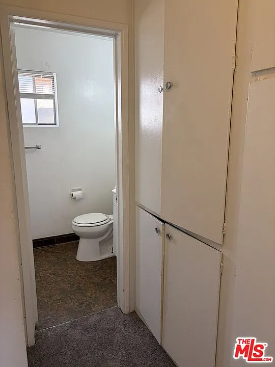 1 bed, 1.0 bath, 7738 sqft, $1,950 — Photo 4