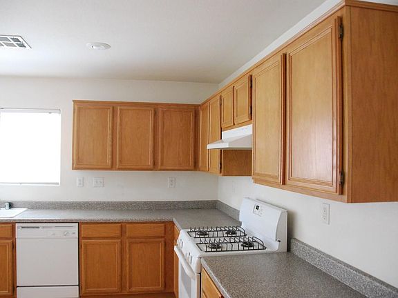 3rd image of 3027 Amari Ave