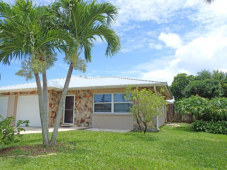 243 Ocean View Ln — Photo 1