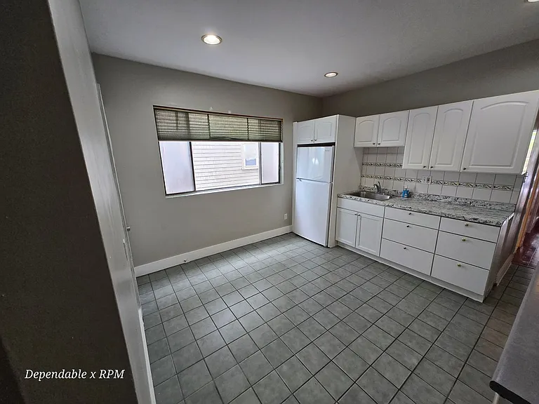 6 Althea St #1 — Photo 9