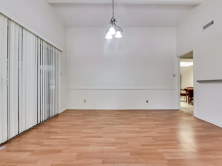 10547 Black Walnut Dr — Photo 5