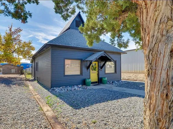 327 Broadway St, Thermopolis, WY 82443