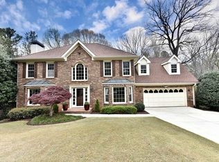 521 Clear Lake Ln, Suwanee, GA 30024