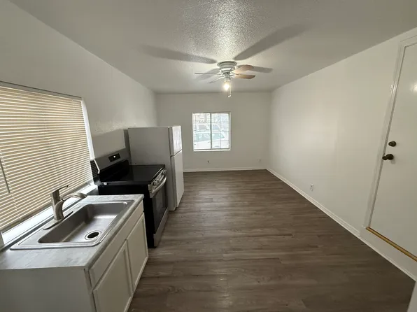 2612 Connie Dr APT 8, Sacramento, CA 95815