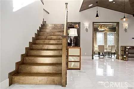 530 Drake Rd — Photo 8