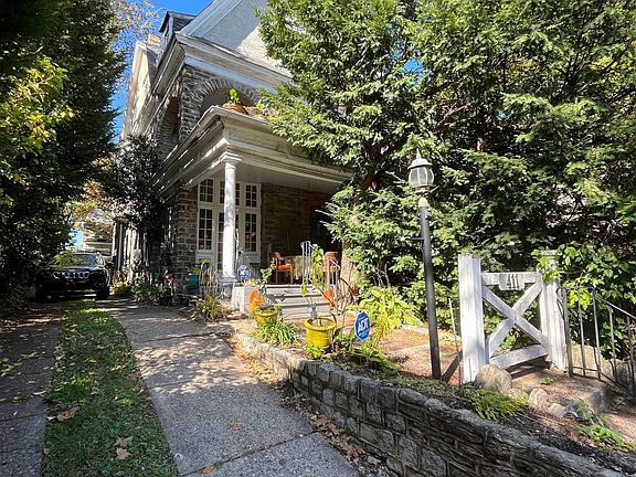 3rd image of 411 W Chelten Ave