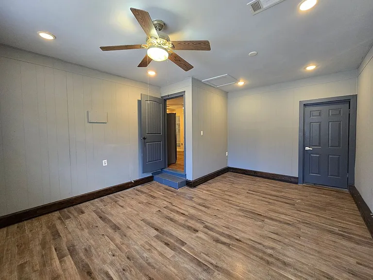 518 Kate St — Photo 18