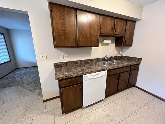4th image of 1823 Knox St #3