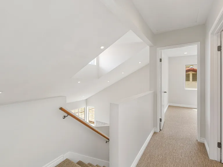 3428 Meadow View Dr — Photo 17