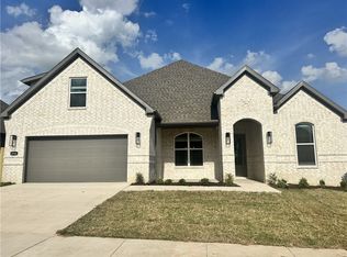 4946 N Delta Ave, Fayetteville, AR 72764