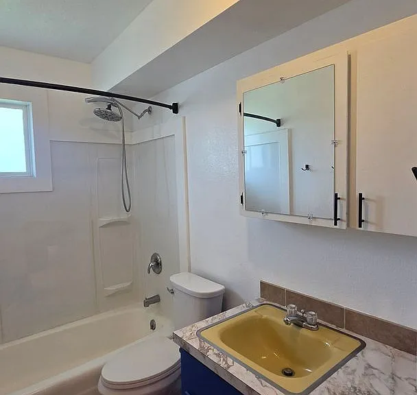 2424 S 9th St W #1 — Photo 13