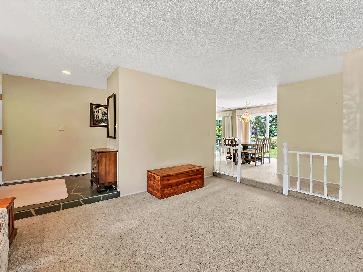3 bed, 1831 sqft, $2,975 — Photo 4