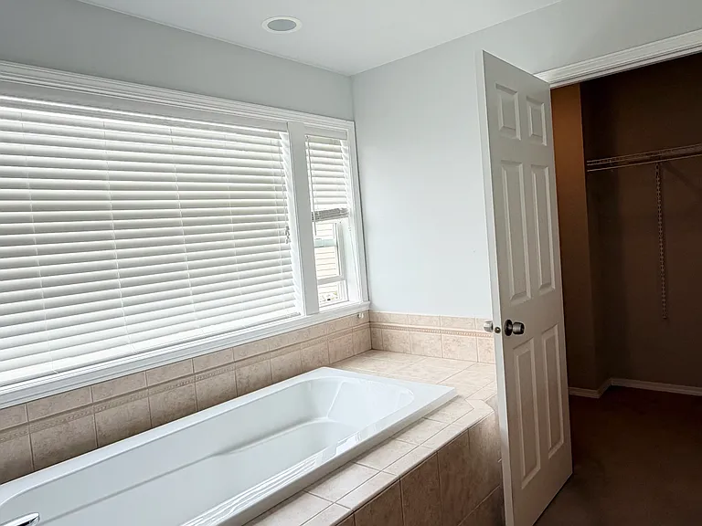 17608 Panorama Blvd E — Photo 20
