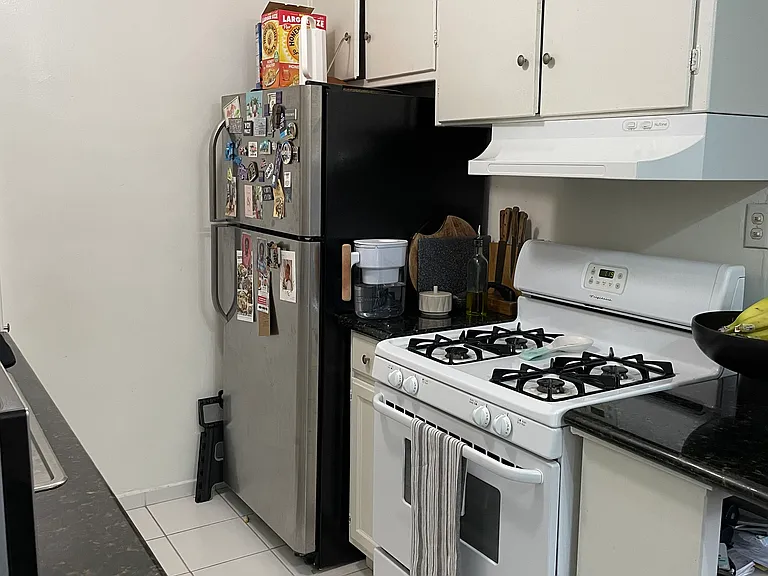 1444 Barry Ave #2A — Photo 13