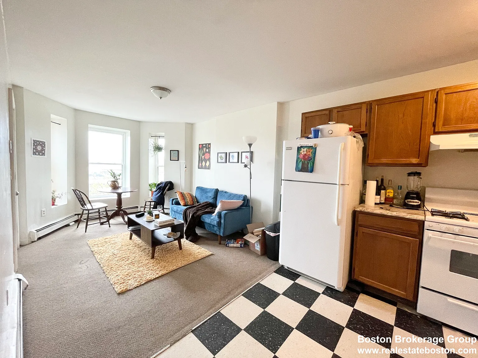 3 bed, 1.0 bath, $3,000 — Photo 2