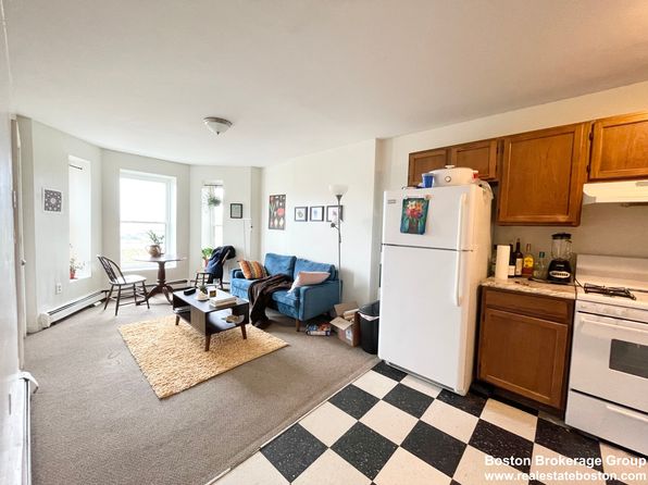 96 Hammond St APT 2