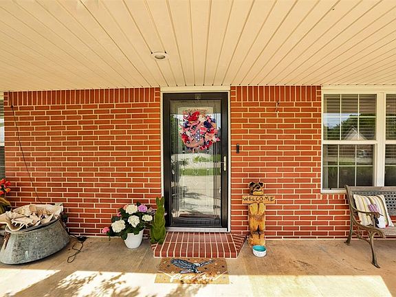 5th image of 502 Pool Ln