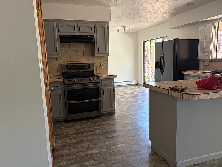 2202 Brillante St — Photo 15