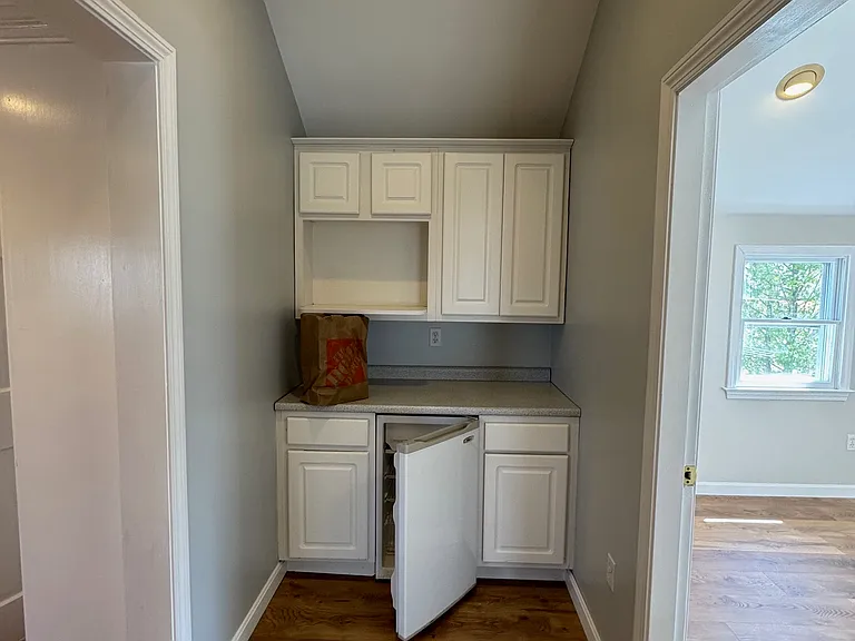 1375 Wampanoag Trl #1 — Photo 11