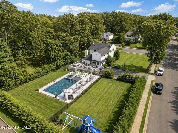 8 Heath Street, Eatontown, NJ 07724