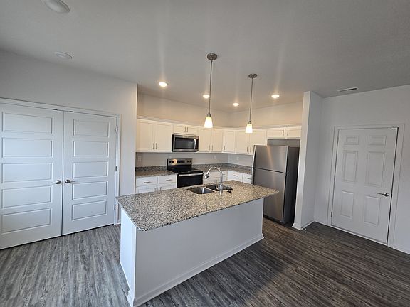 2nd image of 120 Butterfield Way