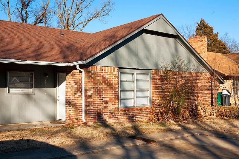 1st image of 1503 Rolling Oaks Dr