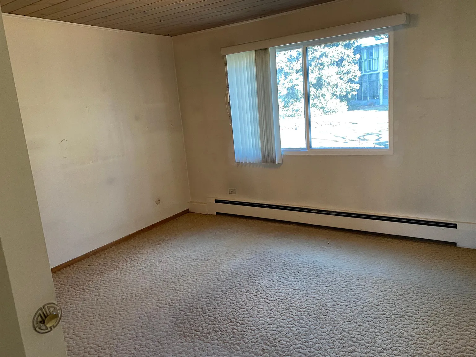 715 S Clinton St — Photo 4
