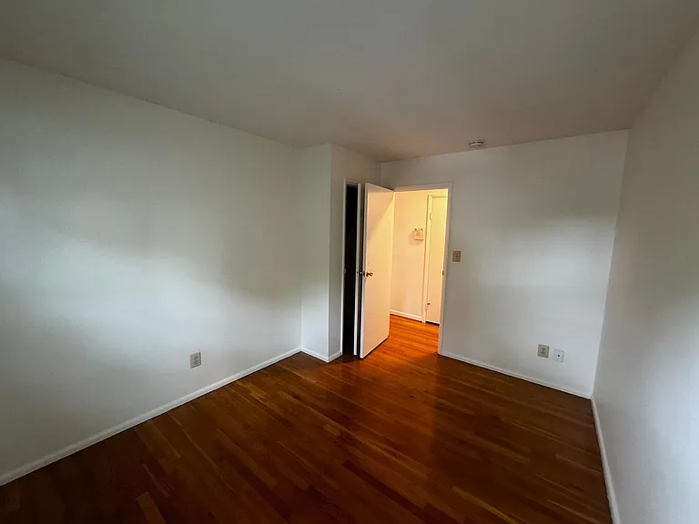 2508 Saint John Pl — Photo 21