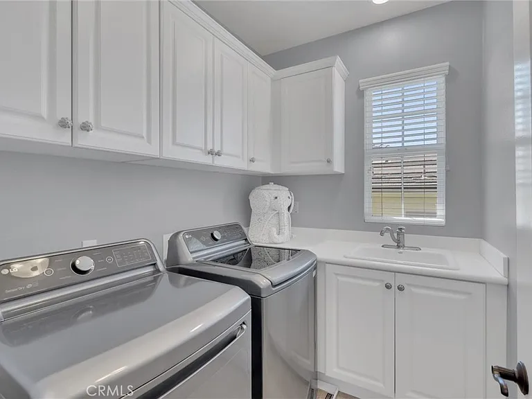 510 E Viewcrest Dr — Photo 33