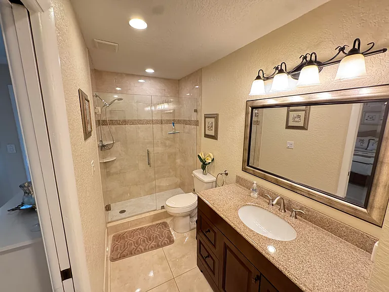 512 High Point Dr #C — Photo 11