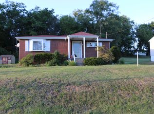 123 Rachel St, Springdale, PA 15144