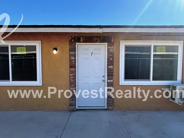 Freshly Modernized 1-Bed, 1-Bath Apartments in Adelanto!! — Photo 1
