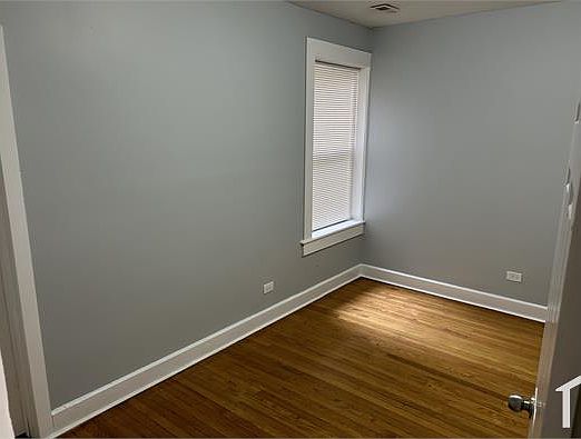 5th image of 8047 S Maryland Ave #1