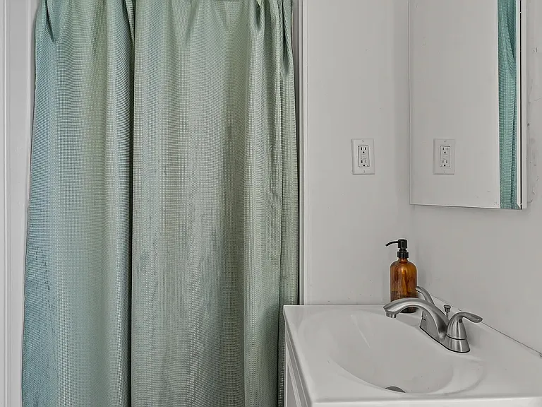 223 Gano St #STREET3 — Photo 21