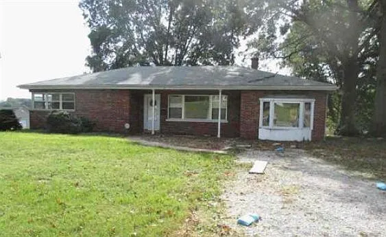 1415 Mascoutah Ave photo 1