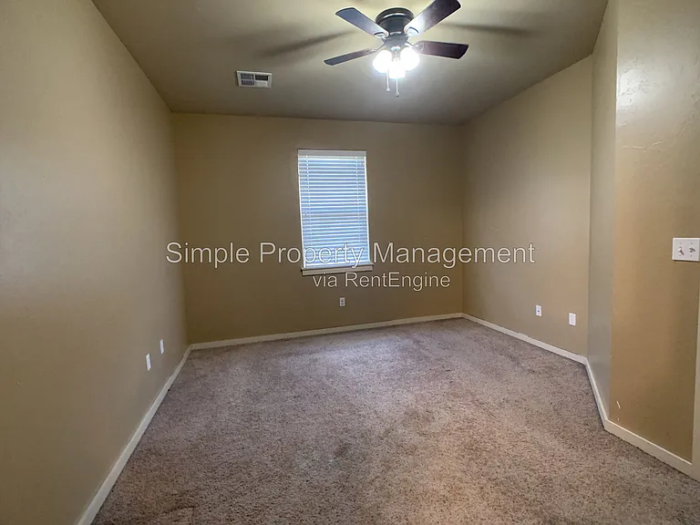 2884 Muzzy St — Photo 12