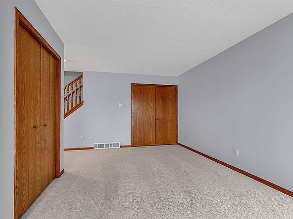 3rd image of 522 Graceview Loop