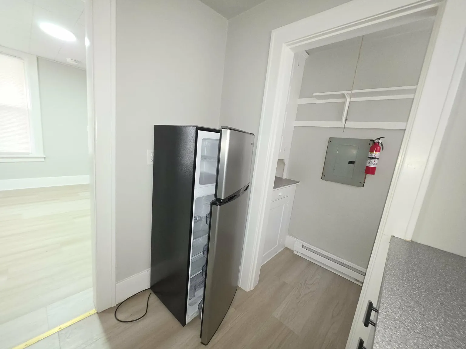 2 bed, 700 sqft, $975 — Photo 3