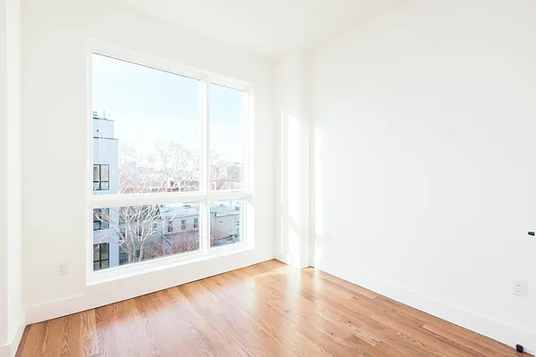 Rented by Nooklyn NYC LLC | media 18